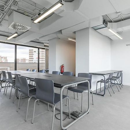 Micampus Madrid Sinesio Delgado Student Residence Luaran gambar