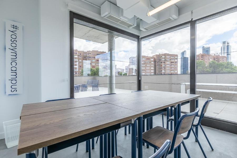 Micampus Madrid Sinesio Delgado Student Residence Luaran gambar