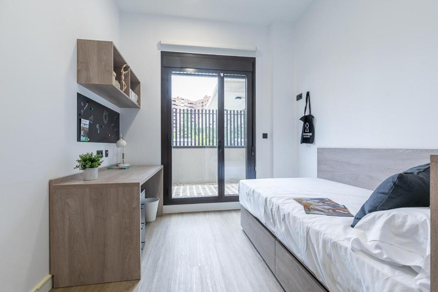 Micampus Madrid Sinesio Delgado Student Residence Luaran gambar