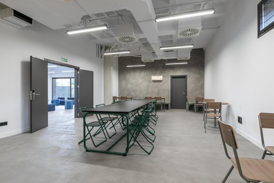 Micampus Madrid Sinesio Delgado Student Residence Luaran gambar