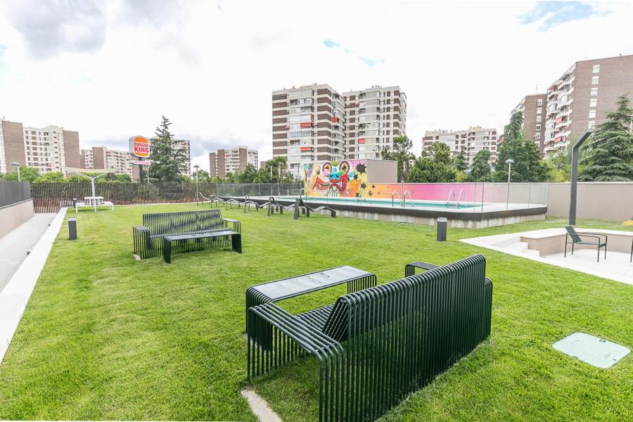 Micampus Madrid Sinesio Delgado Student Residence Luaran gambar
